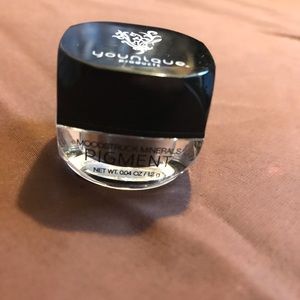 Younique Moodstruck Mineral Eye Pigment